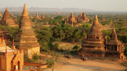 Expert led tours. Budhist Temples in Bagan, Burma. Photo: http://www.adamthetraveler.blogspot.com