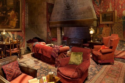 Harry Potter Warner Bros Studio Tour, Gryffindor Common Room. Photo: www.dailymail.co.uk