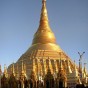 Shwedagon Pagoda. Photo taken by Ralf-André Lettau, Wikipedia.
