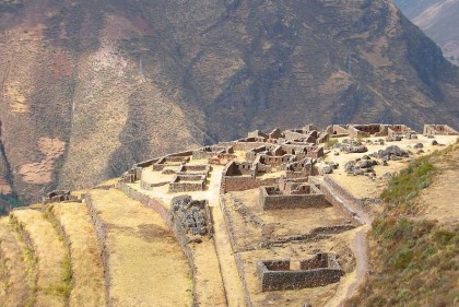 Sacred Valley, Pisaq. Photo: Wikipedia. http://en.wikipedia.org/wiki/File:QAllaqasa_ruins_at_Pisac,_Peru.jpg