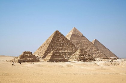 Egypt travel. Giza pyramids. Photo: Wikipedia, Ricardo Liberato. http://en.wikipedia.org/wiki/File:All_Gizah_Pyramids.jpg